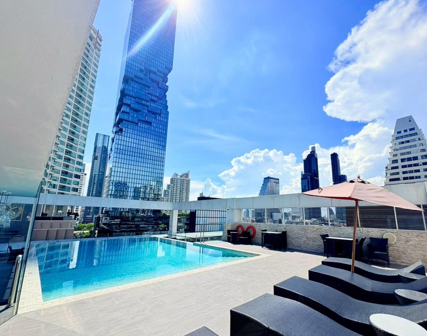 I Silom Hotel