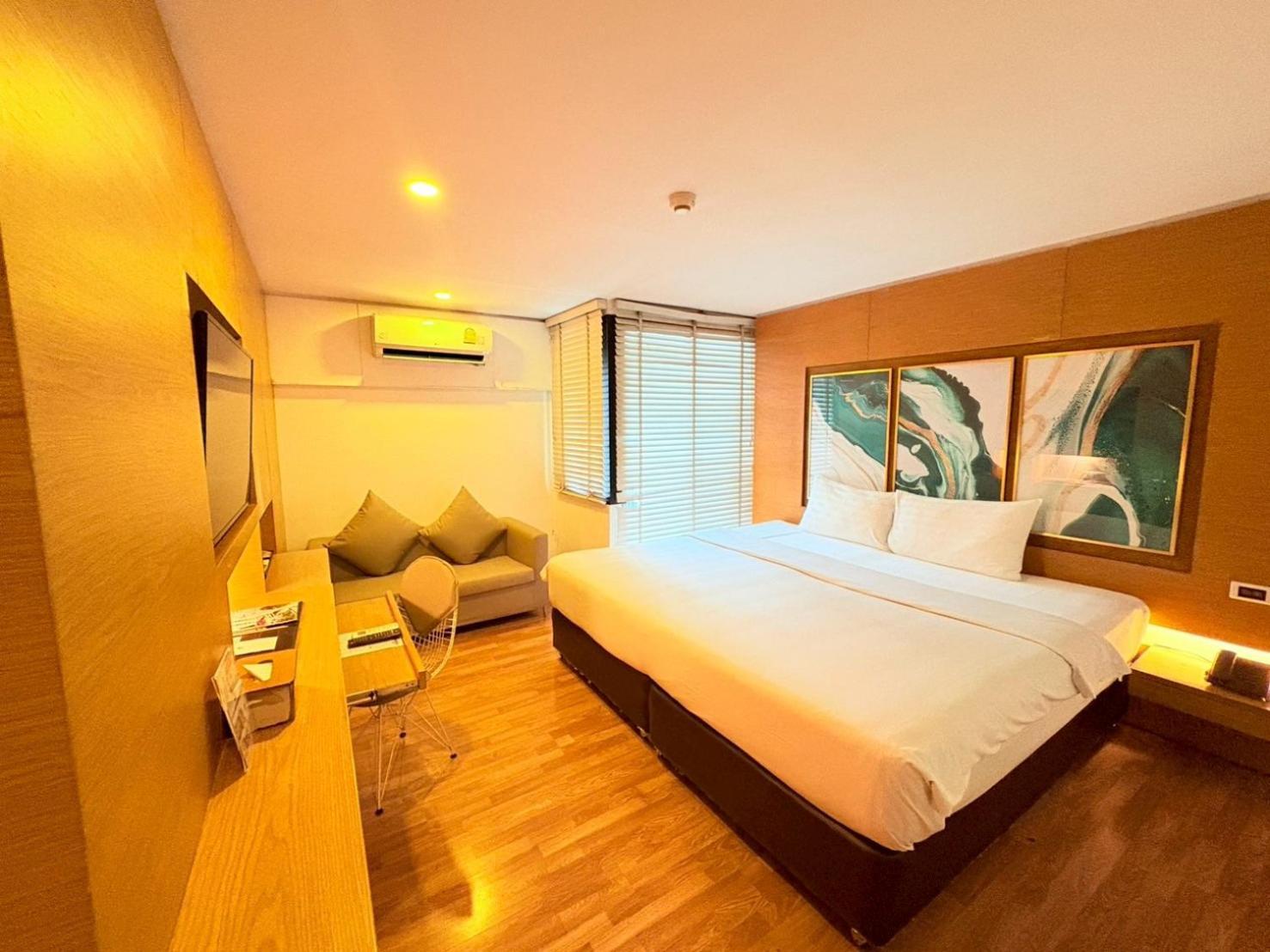 I Silom Hotel 4*